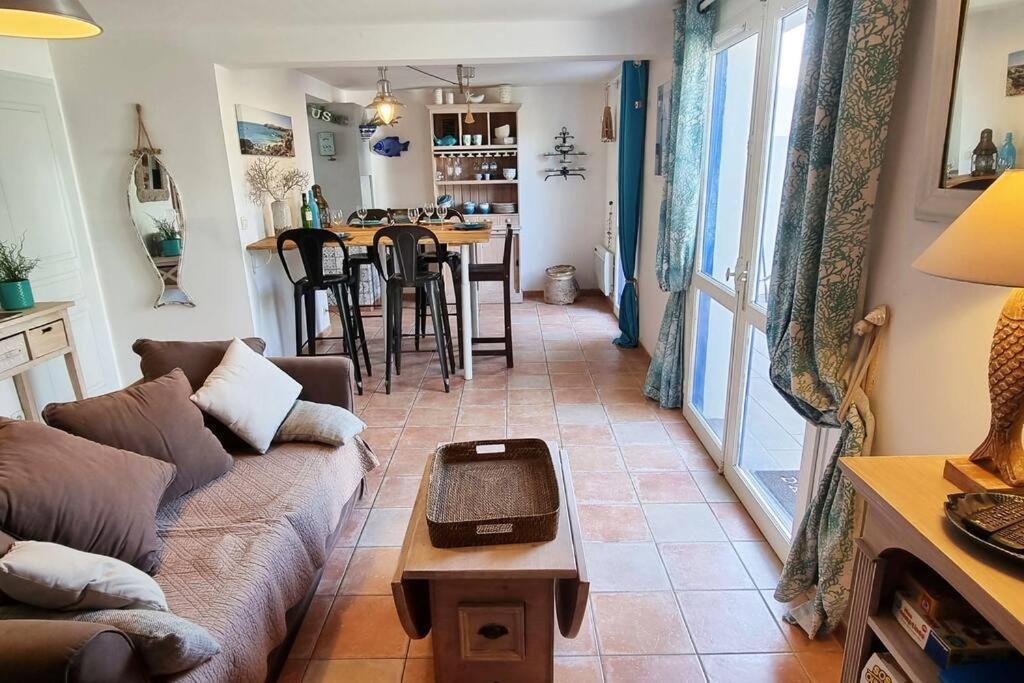 Les Pieds Dans L'Eau :Ker Anne Villa Port-Joinville Luaran gambar